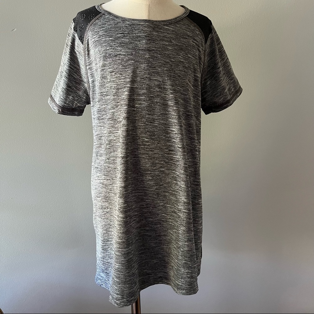 Champion Gray and Black Marbled Workout Shirt with Keyhole Back Size 14 / 16